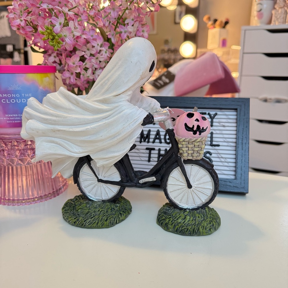 NWT Goblin & Ghoul Halloween Ghost Riding Bicycle Decor